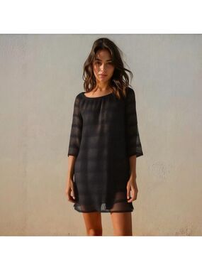 La Vie En Rose Black Crochet Swim Coverup Women's Size Small Vacation